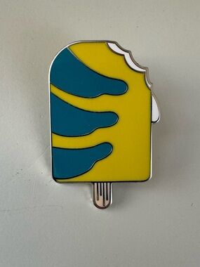 Disney Parks Ice Cream Mystery Pin, The Little Mermaid Flounder